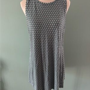 LOFT Black and White Sleeveless Scoop Neck Sundress Size LP
